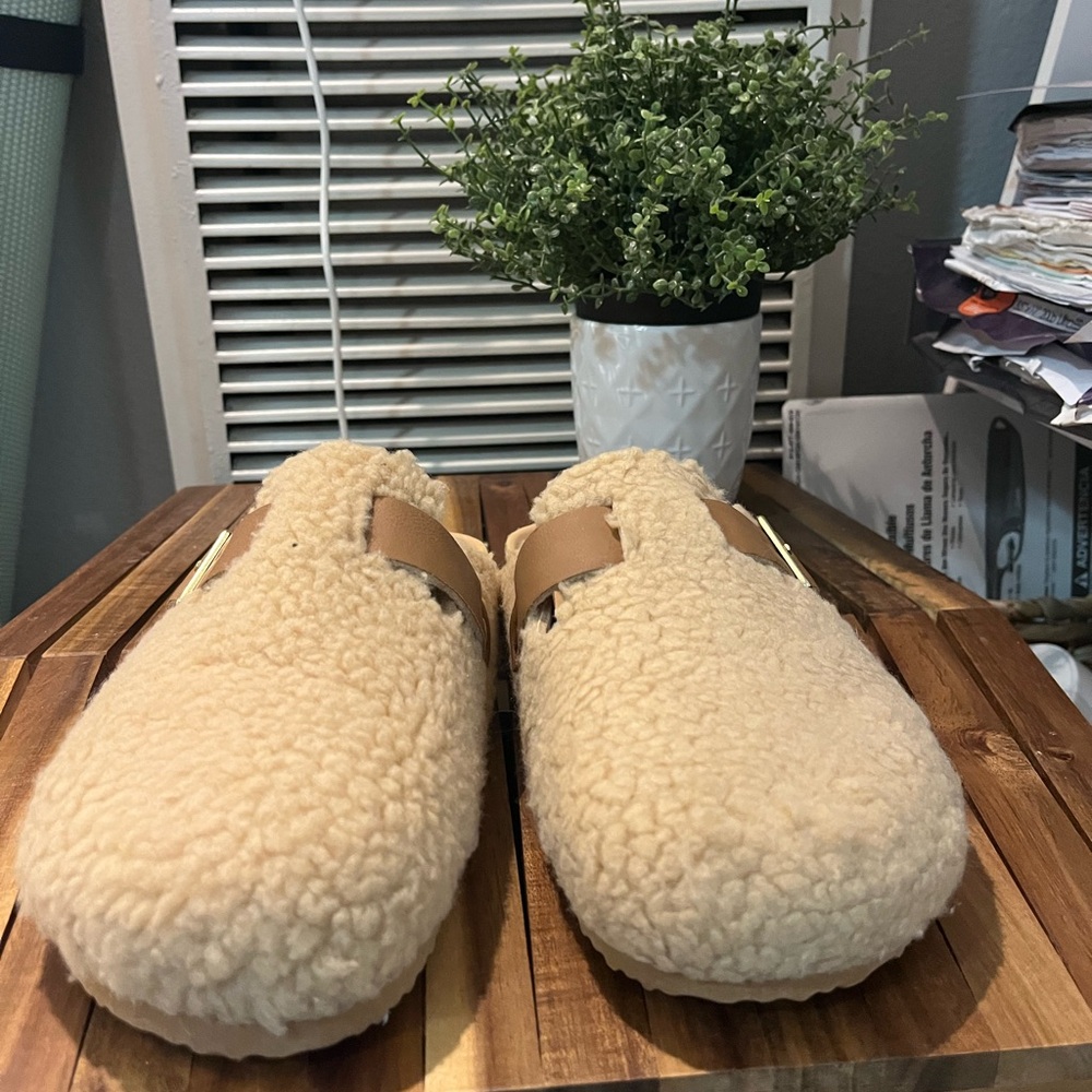 Cozy Tan Fleece Slippers